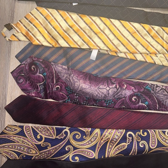 Lot of 10 Men's Designer Ties, Mix Colors Tradition Neck Ties, Italy US & more - Picture 9 of 10